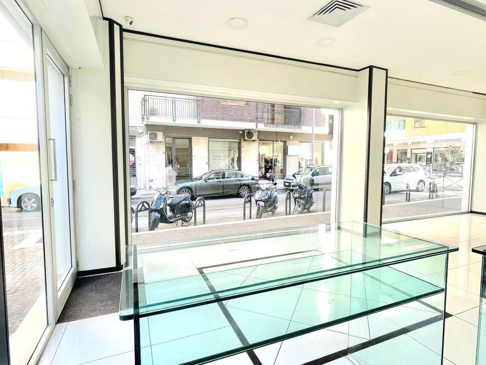 Commercial property in Lecce, Lecce - photo 4