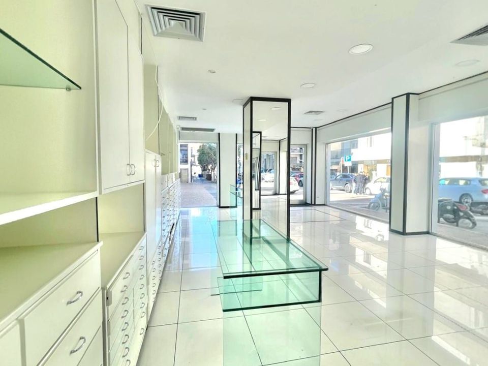 Commercial property in Lecce, Lecce - photo 5