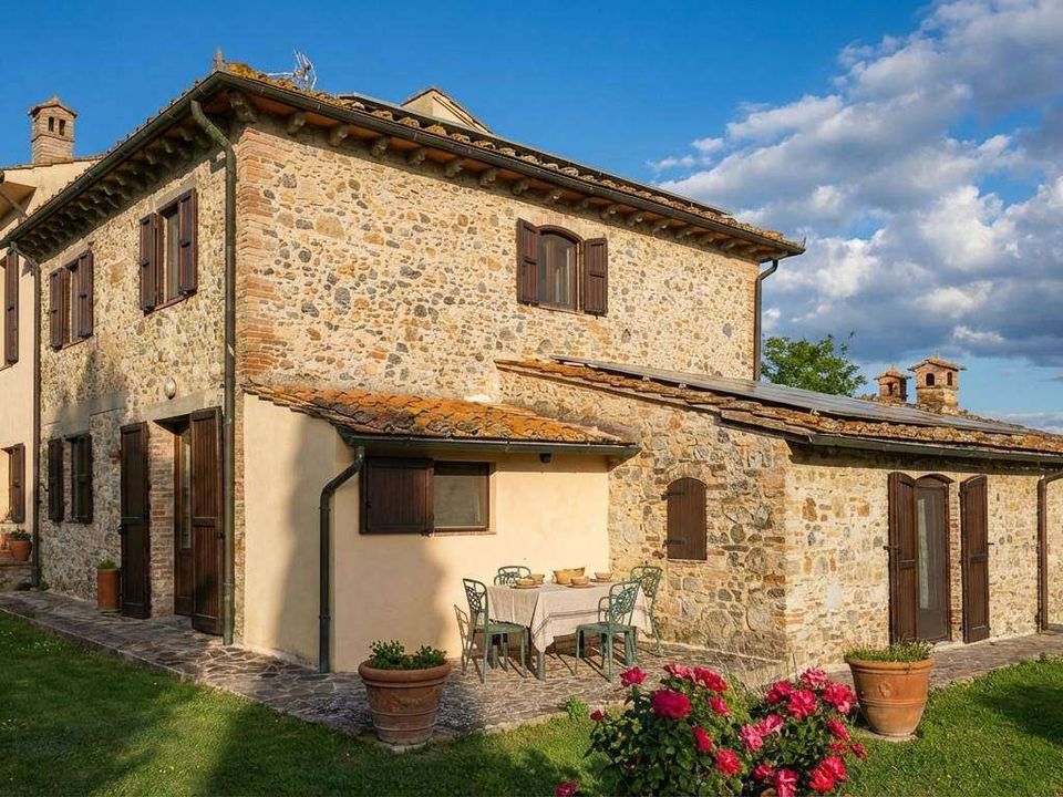 Gårdshus i San Gimignano, Siena - bilde 1