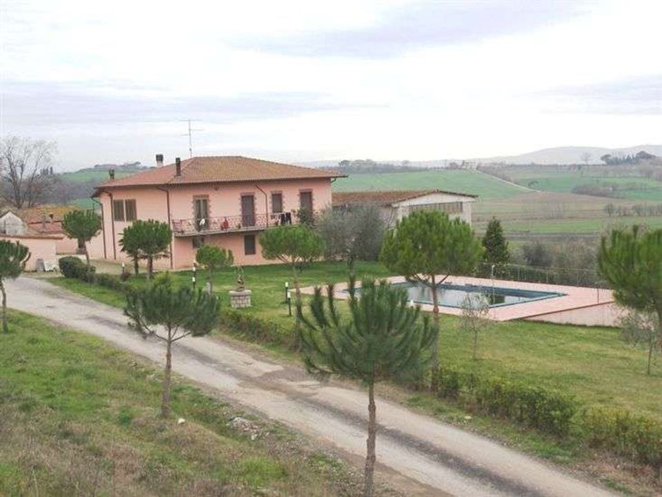 Helårsgrund i Cortona, Arezzo - foto 1