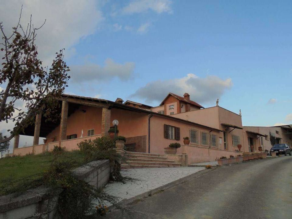 Erhvervsejendom i Montecchio, Terni - foto 3