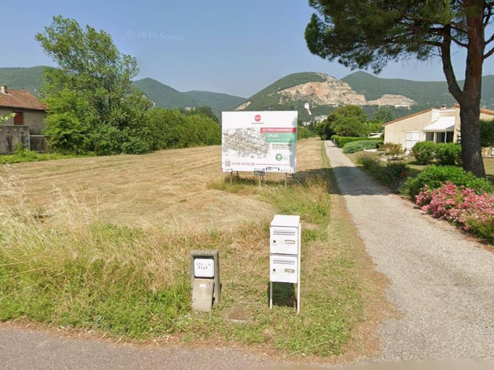 Helårsgrund i Cruas, Ardeche - foto 1