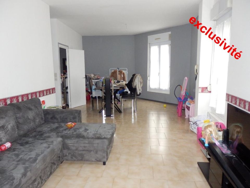 Apartment in La Flèche, Sarthe - photo 1