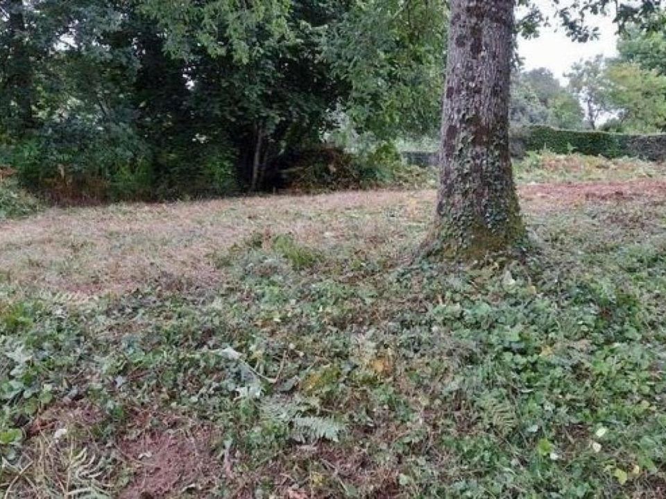 Helårsgrund i La Sauvagere, Orne - foto 1