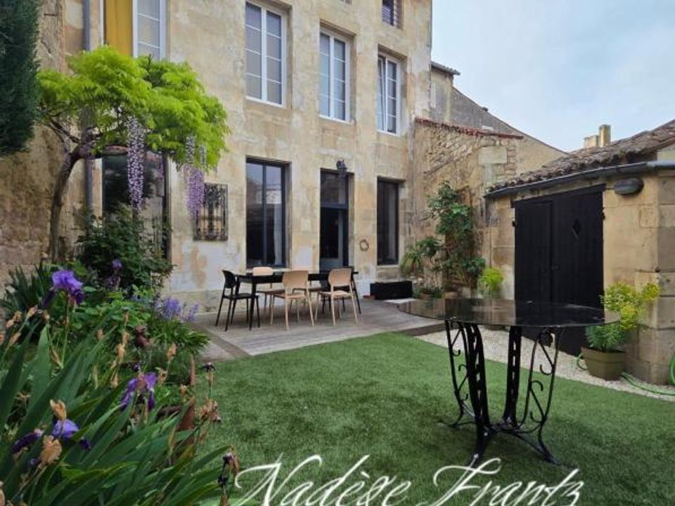 Villa en Saint-Jean-d'Angely, Charente-Maritime - foto 1
