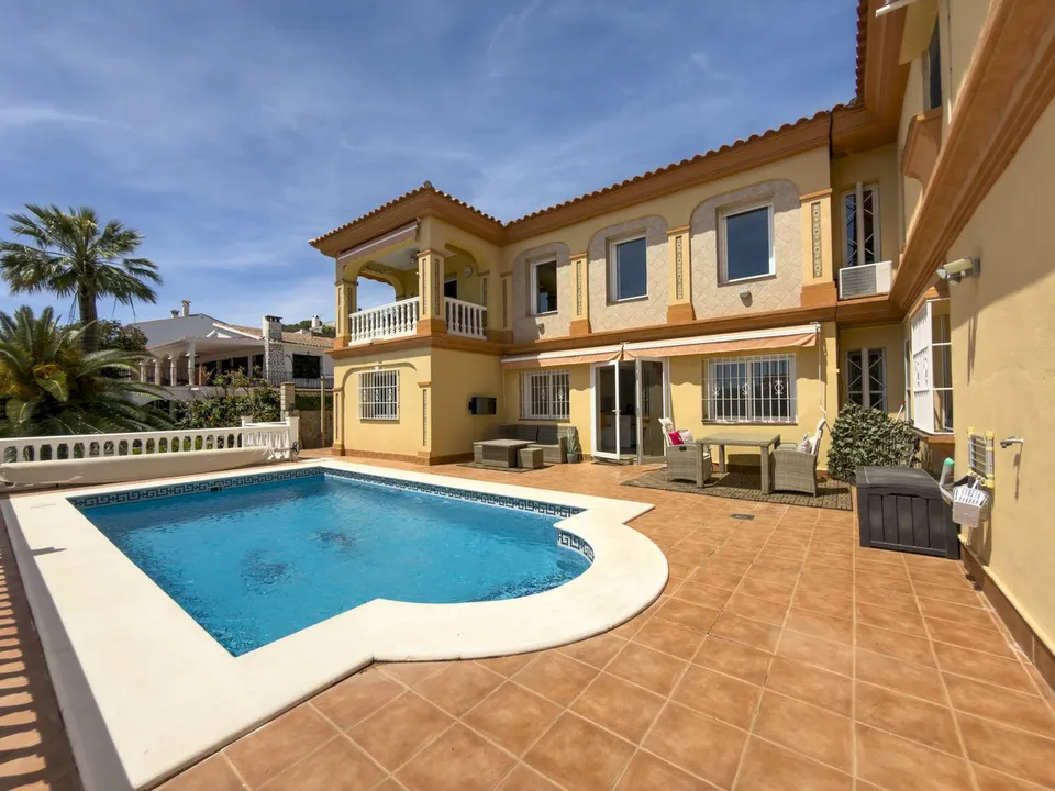 Villa i Coin, Malaga - foto 1
