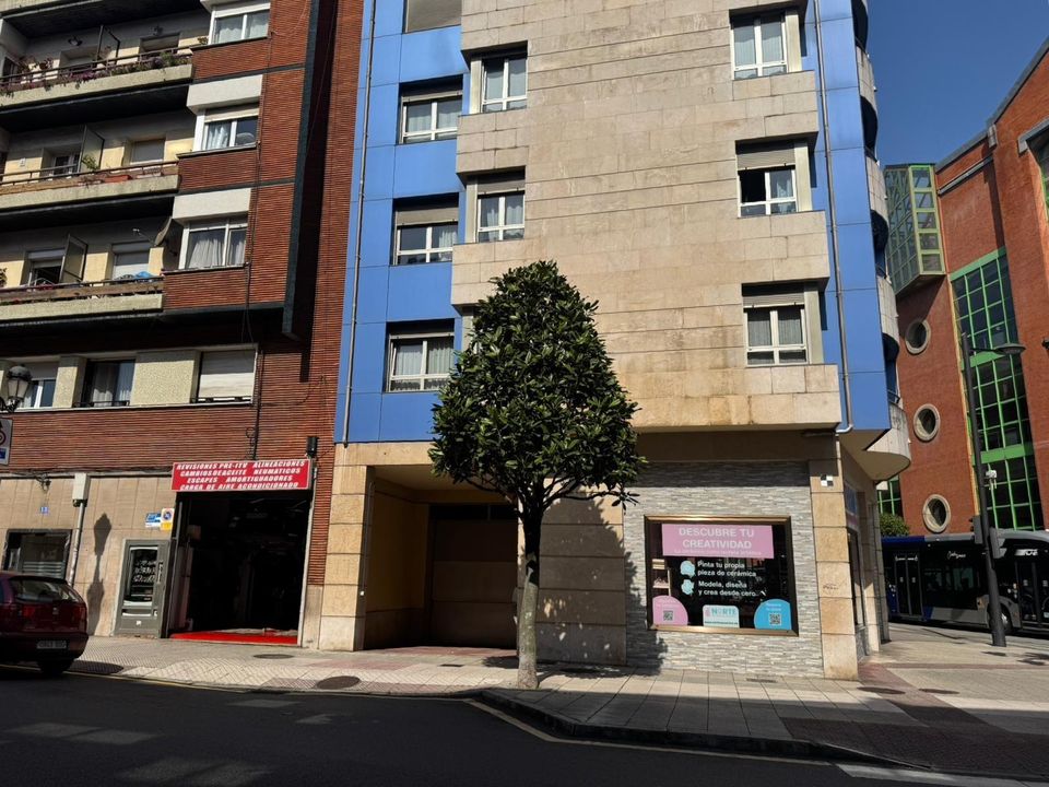 Garage i Oviedo, Asturias - foto 1