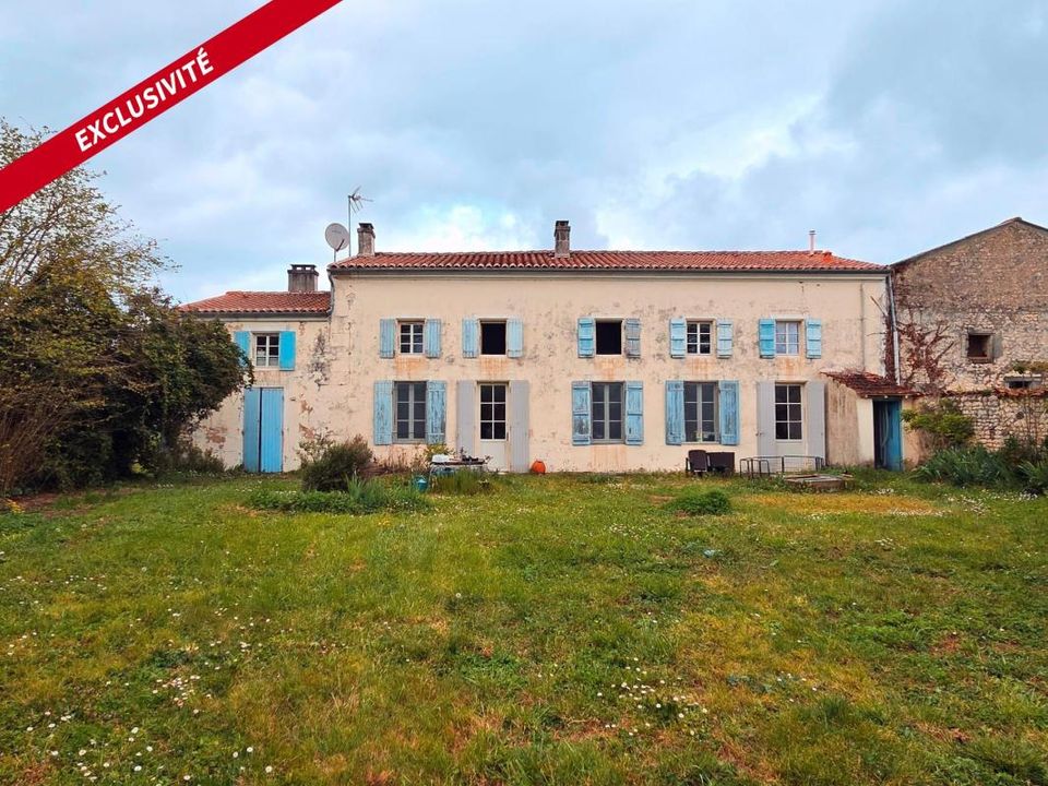 Landejendom i La Vergne, Charente-Maritime - foto 1