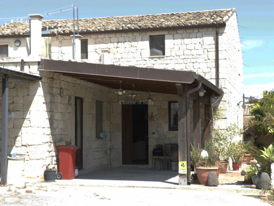 Landejendom i Ragusa, Ragusa - foto 1