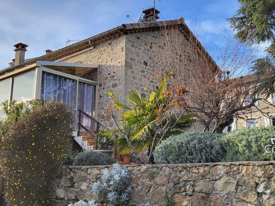 Landsbyhus i Saint-Privat, Ardeche - foto 3
