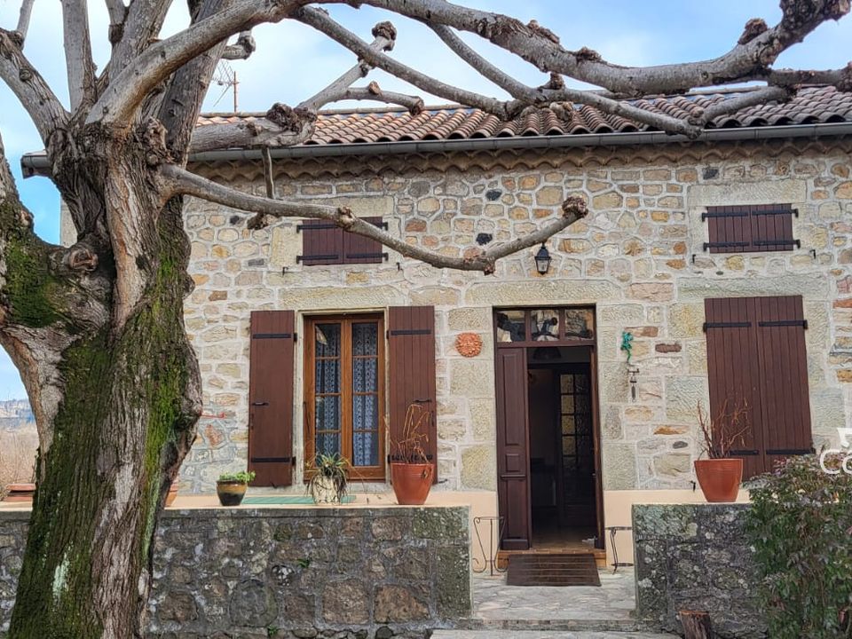 Landsbyhus i Saint-Privat, Ardeche - foto 5