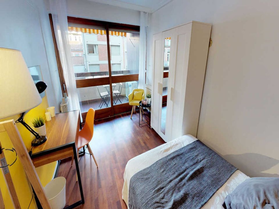Apartment in Toulouse, Haute-Garonne - photo 2