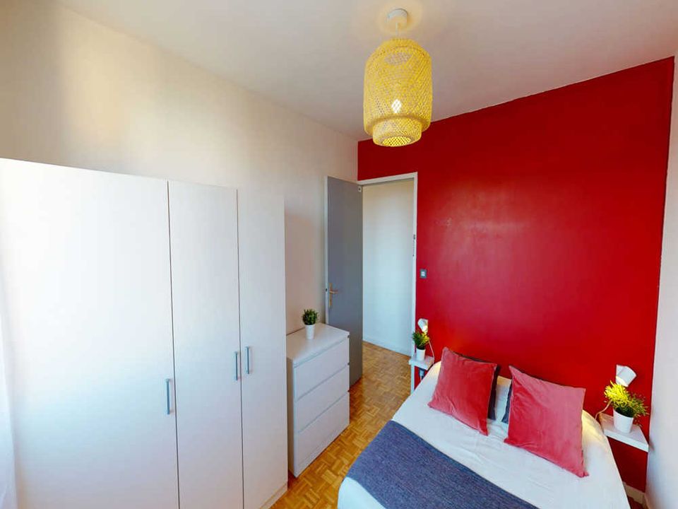 Apartment in Lyon, Rhone - photo 2