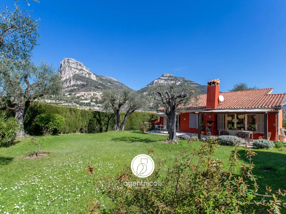 Villa i Saint-Jeannet, Alpes-Maritimes - foto 1
