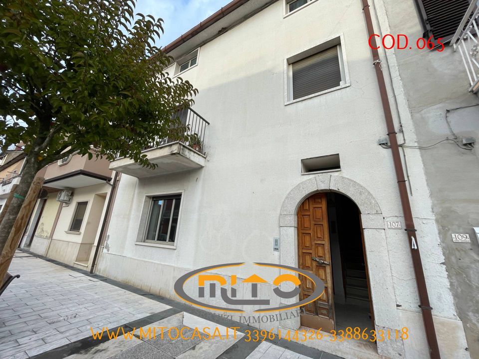 Villa in San Salvatore Telesino, Benevento - foto 1