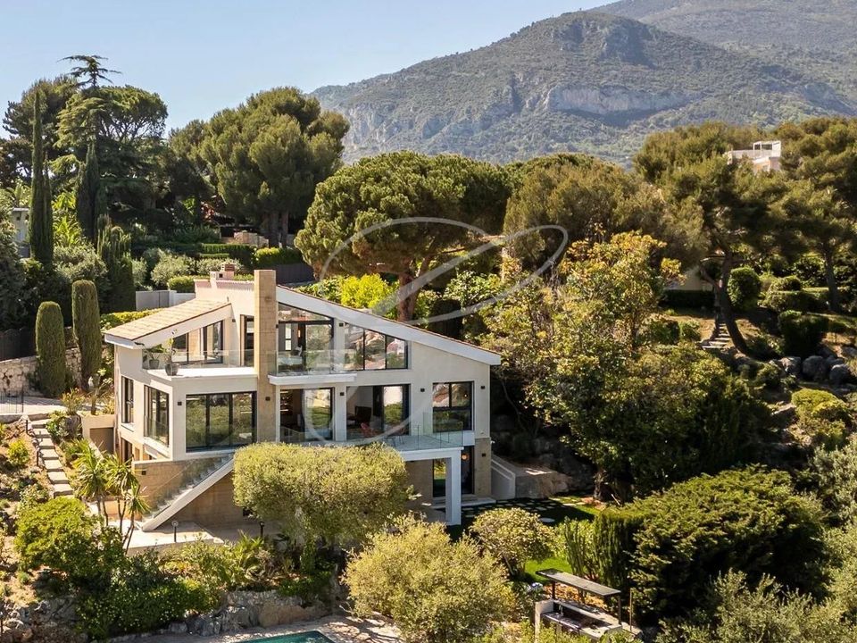 Villa i Roquebrune-Cap-Martin, Alpes-Maritimes - foto 1