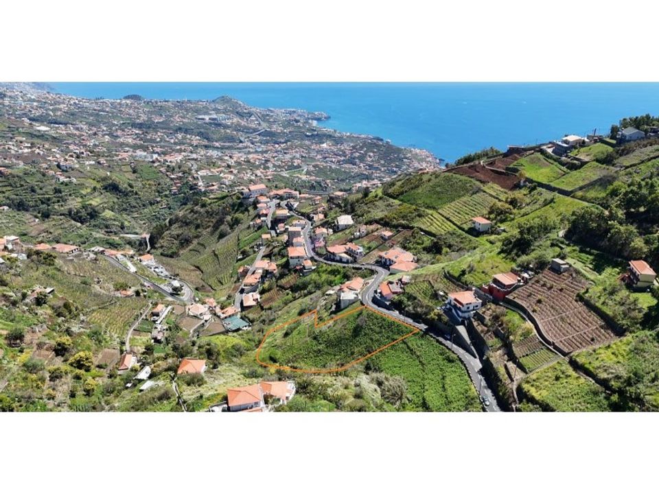 Helårsgrund i Camara de Lobos, Madeira - foto 1