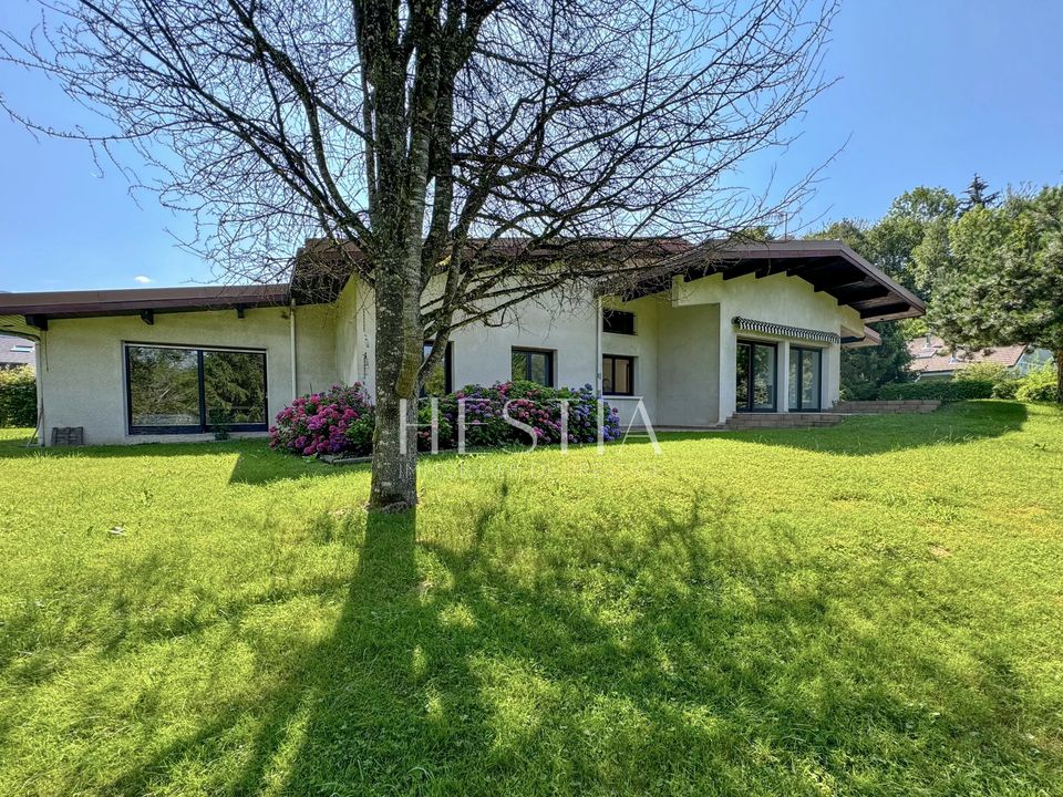 Villa i Annecy, Haute-Savoie - foto 1