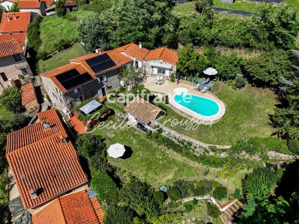 Villa i Saint-Laurent-de-Cerdans, Pyrenees-Orientales - foto 2