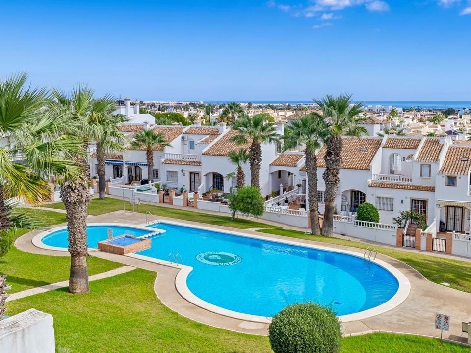 Villa i Orihuela Costa, Alicante - foto 1