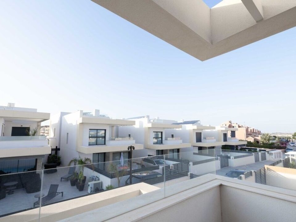 Villa i Villamartin, Alicante - bilde 2