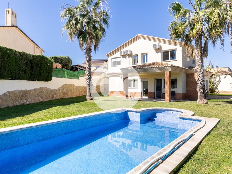 Villa i San Antonio De Benageber, Valencia - foto 1