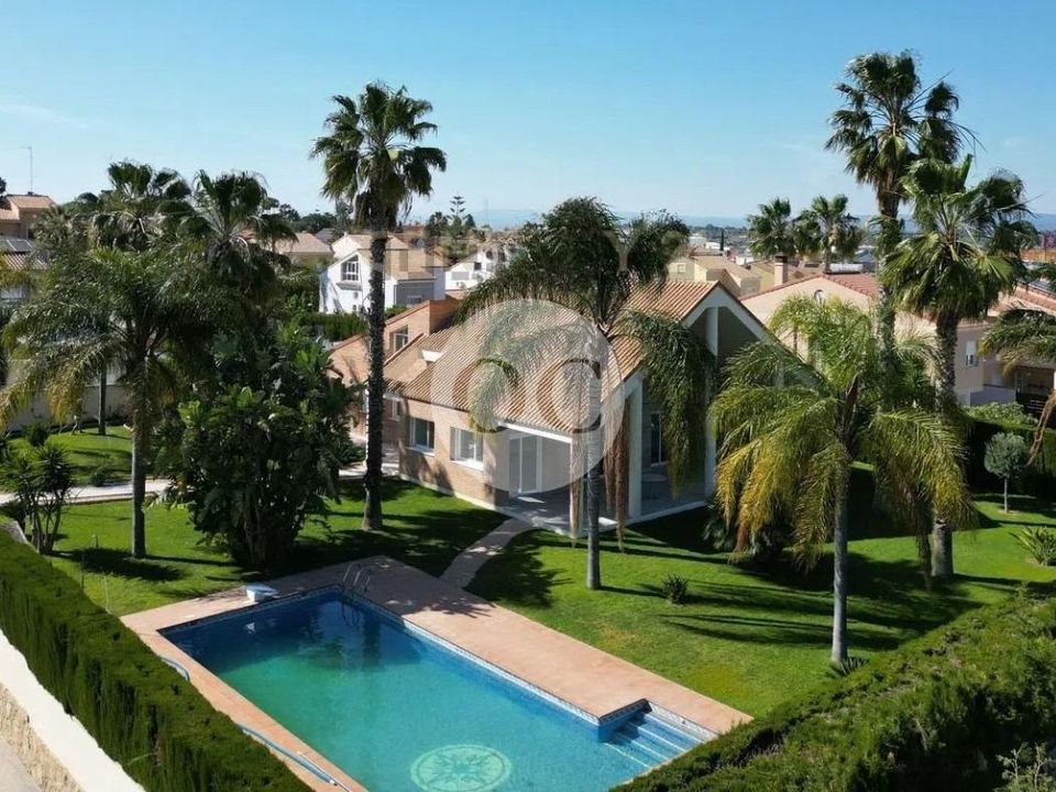 Villa i San Antonio De Benageber, Valencia - foto 1