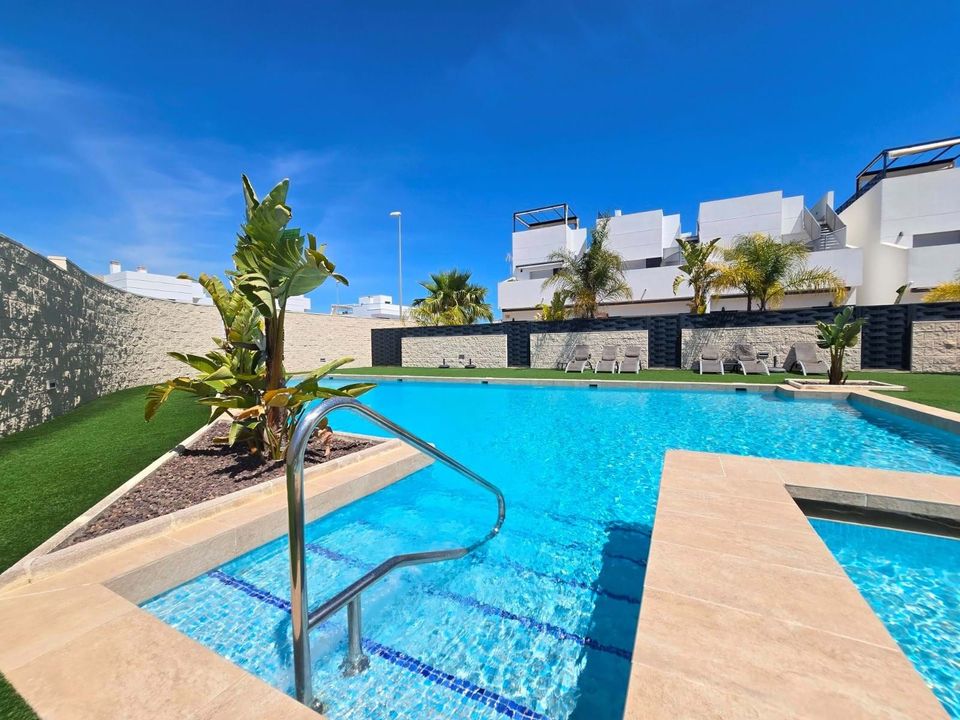 Casa de pueblo en Ciudad Quesada, Alicante - foto 1