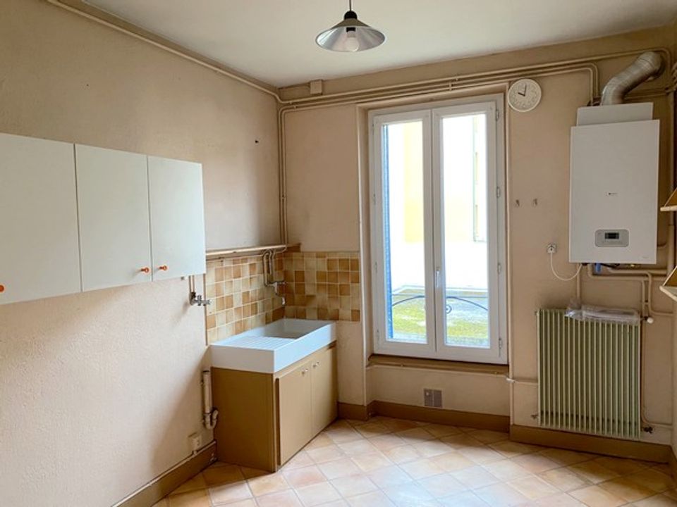 Apartment in Clermont-Ferrand, Puy-de-Dome - photo 2