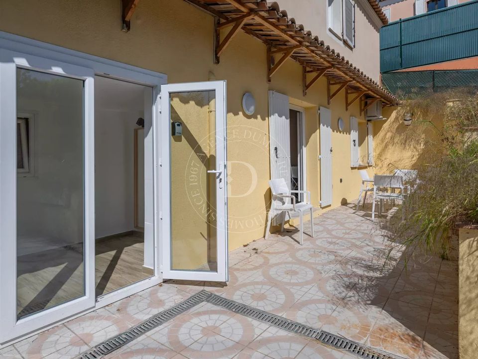 Lejlighed i Saint-Laurent-du-Var, Alpes-Maritimes - foto 1