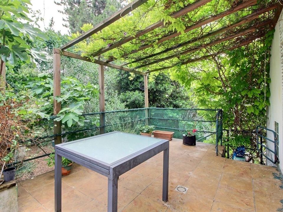 Villa in Stains, Seine-Saint-Denis - foto 1