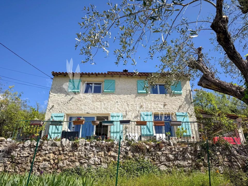 Villa i Saint-Cezaire-sur-Siagne, Alpes-Maritimes - foto 1
