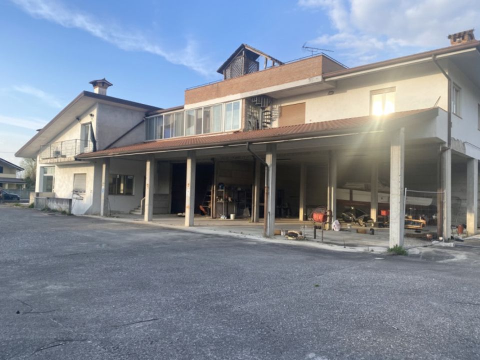 Erhvervsejendom i Gradisca d'Isonzo, Gorizia - foto 1
