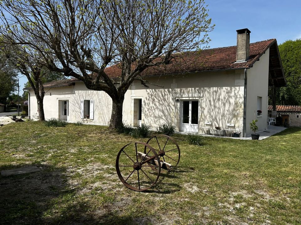 Villa en Chalais, Charente - foto 1