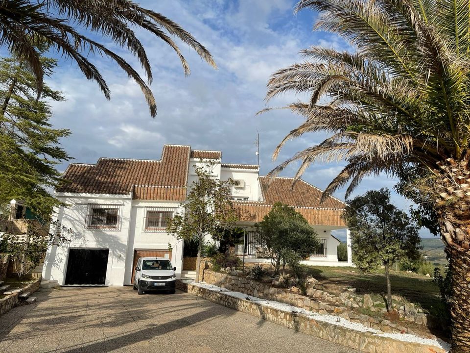 Erhvervsejendom i Ayora, Valencia - foto 1