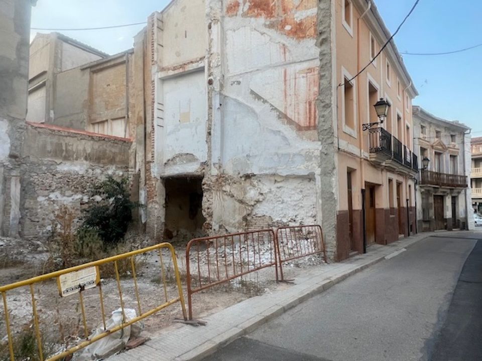 Helårsgrund i Ayora, Valencia - foto 1