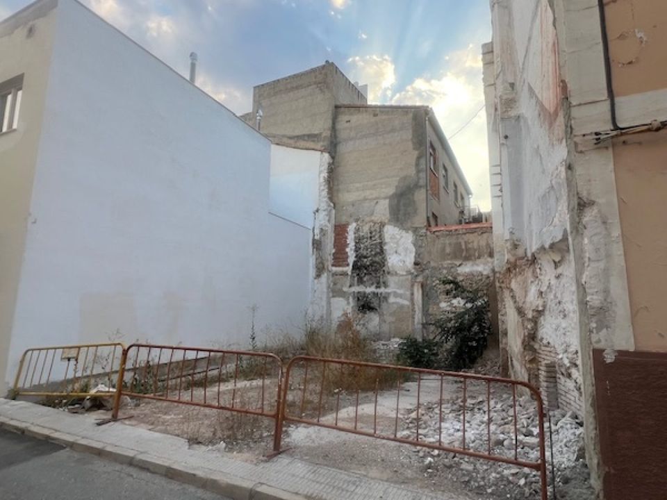 Helårsgrund i Ayora, Valencia - foto 2