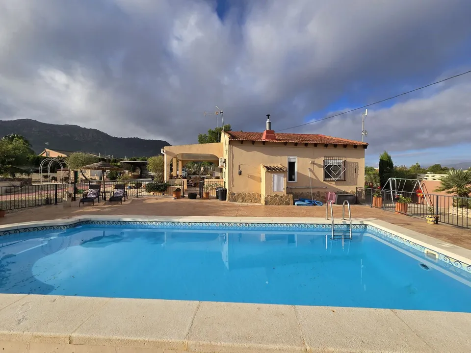 Villa i Sax, Alicante - bilde 1