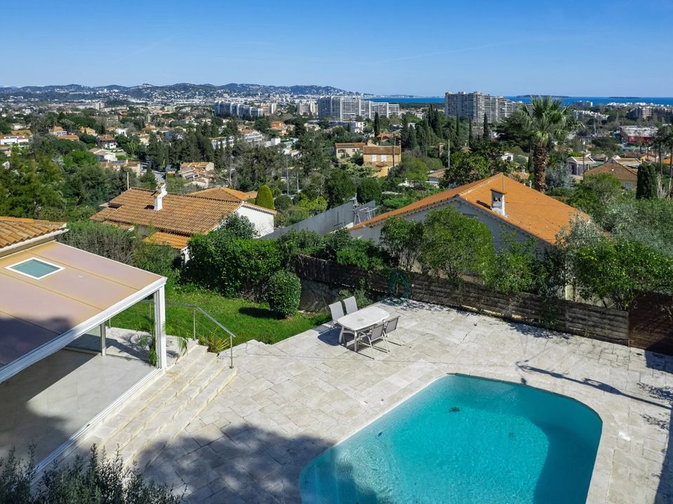 Villa i Mandelieu-la-Napoule, Alpes-Maritimes - foto 2