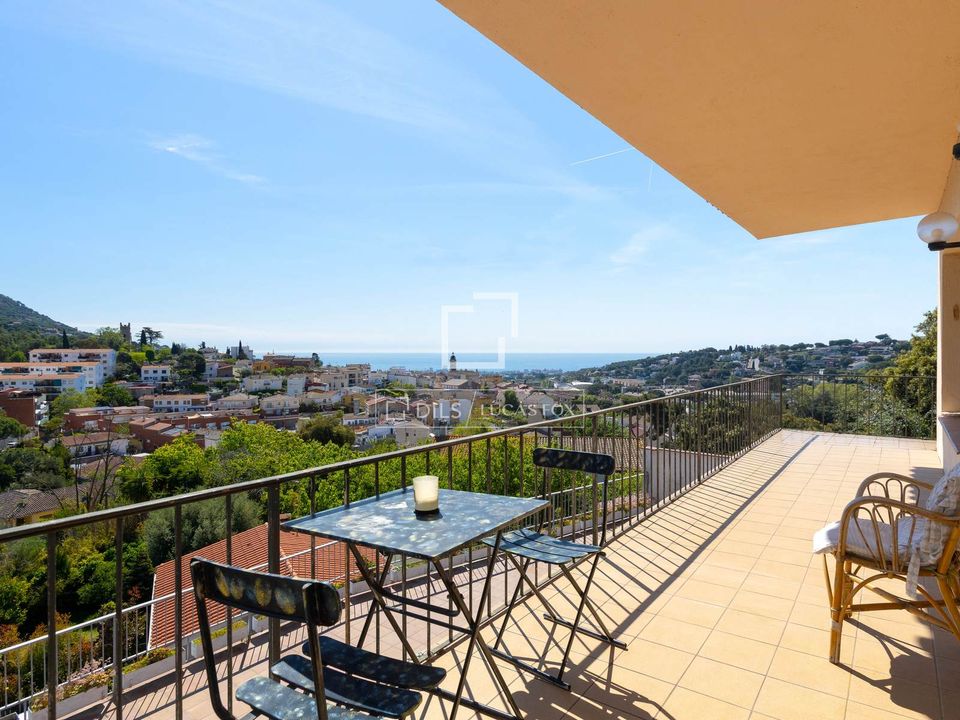 Villa i Cabrils, Barcelona - foto 1