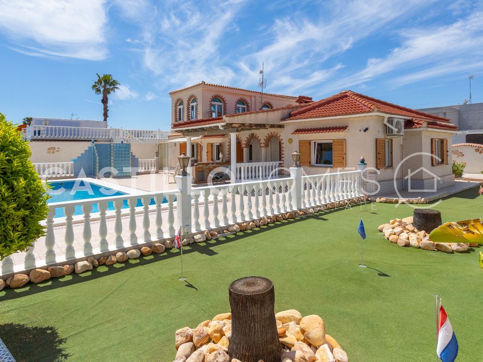 Villa i Torrevieja, Alicante - foto 1