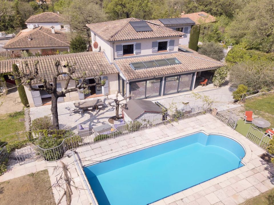 Villa i Mouans-Sartoux, Alpes-Maritimes - foto 1