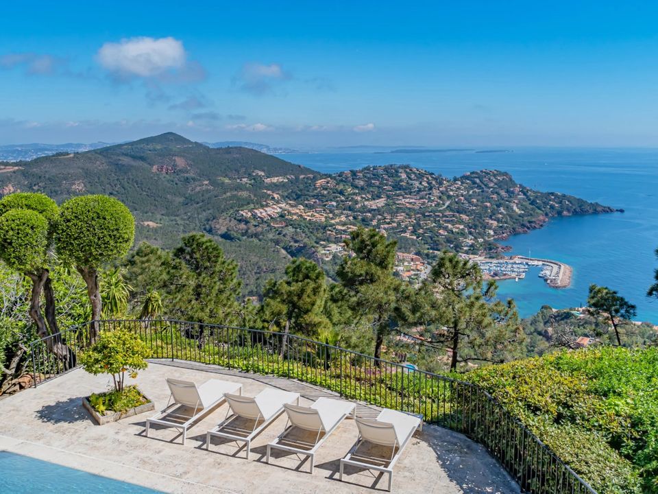 Villa a Theoule-sur-Mer, Alpes-Maritimes - foto 2