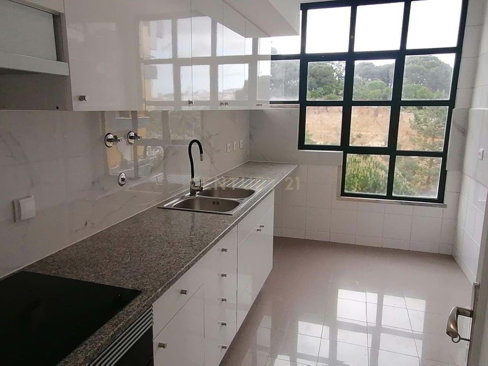 Lejlighed i Laranjeiro, Setubal - foto 1