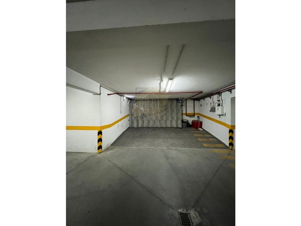 Garage i Brejos de Azeitao, Setubal - foto 1