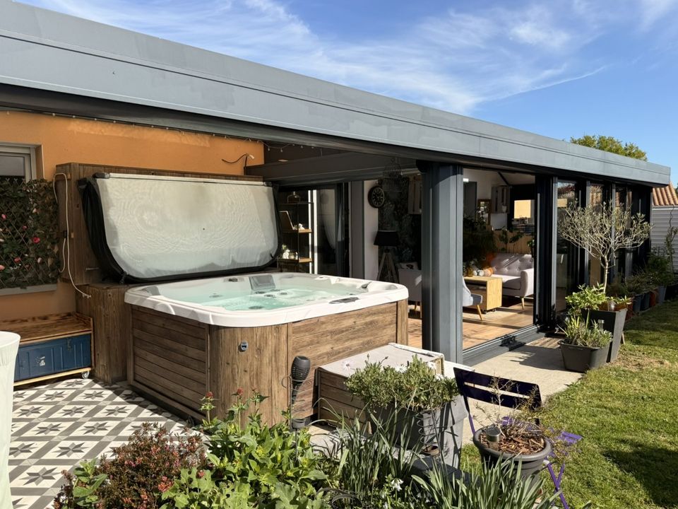 Villa i Montaigu-Vendee, Vendee - foto 1
