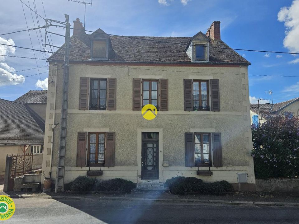 Villa in Cosne-d'Allier, Allier - photo 1