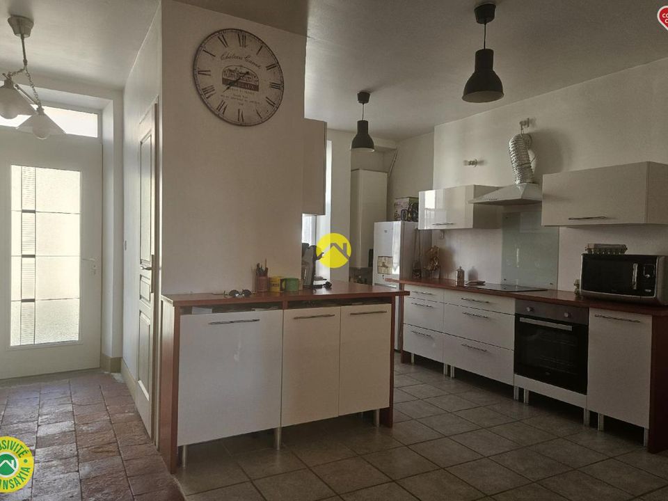 Villa in Cosne-d'Allier, Allier - photo 2