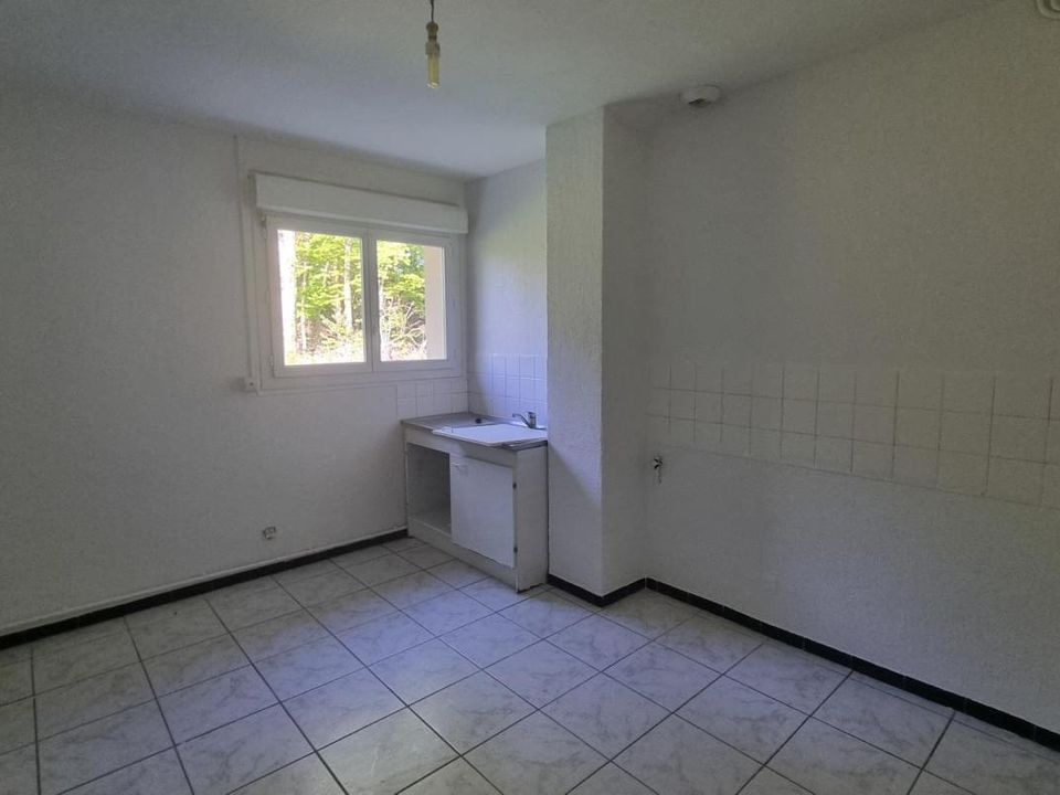 Bungalow in Lapleau, Correze - photo 4