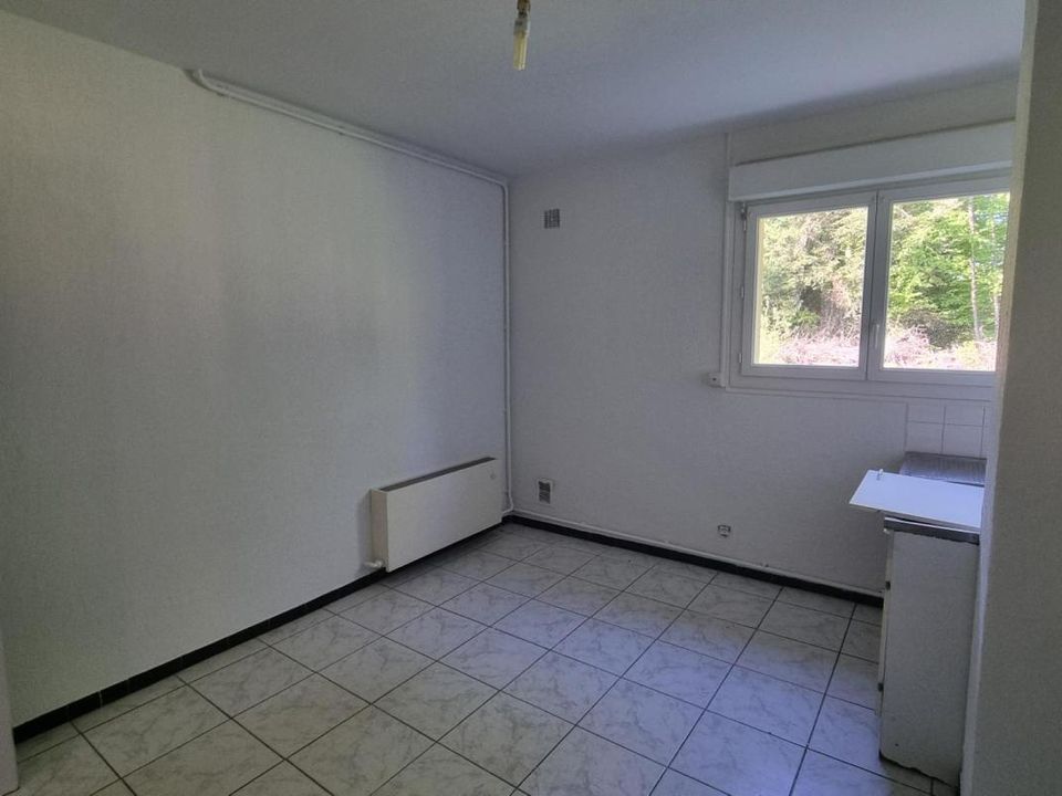 Bungalow in Lapleau, Correze - photo 5